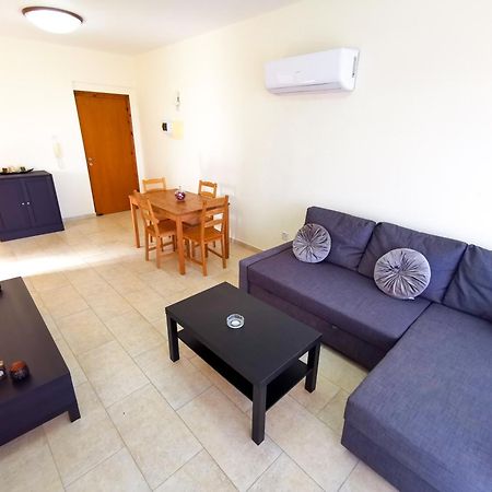 License To Chill Apartment Ларнака Экстерьер фото