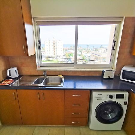 License To Chill Apartment Ларнака Экстерьер фото