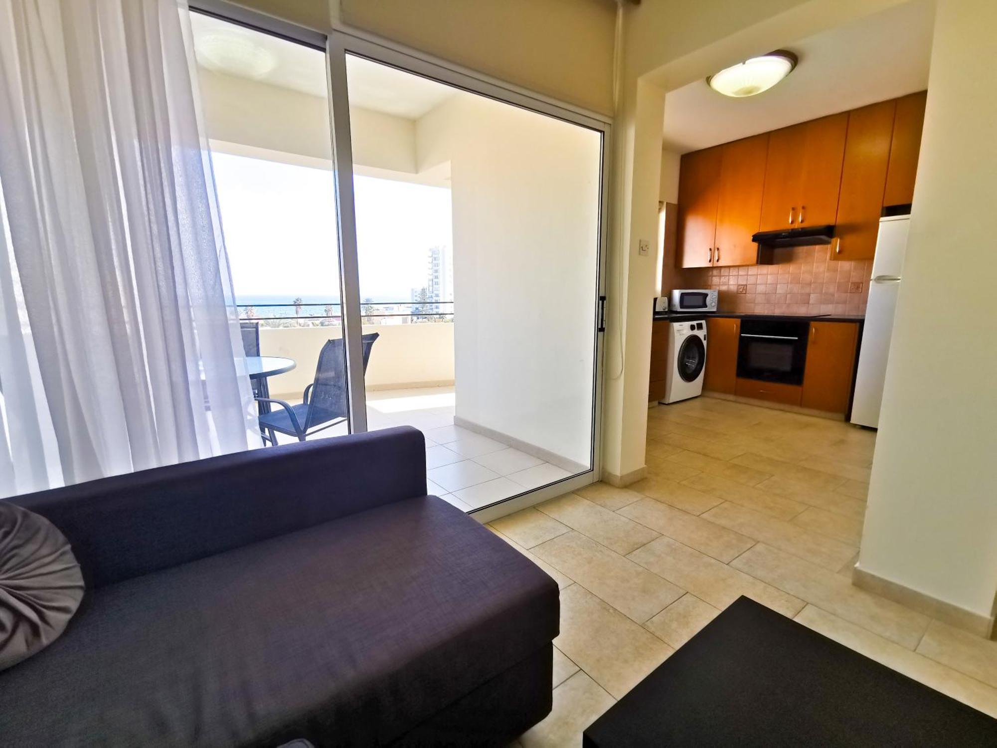 License To Chill Apartment Ларнака Экстерьер фото